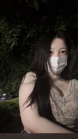 인스타 라이브로 야노 진행하는 거유 백설기녀 - 국산야동 실시간 국산야동
